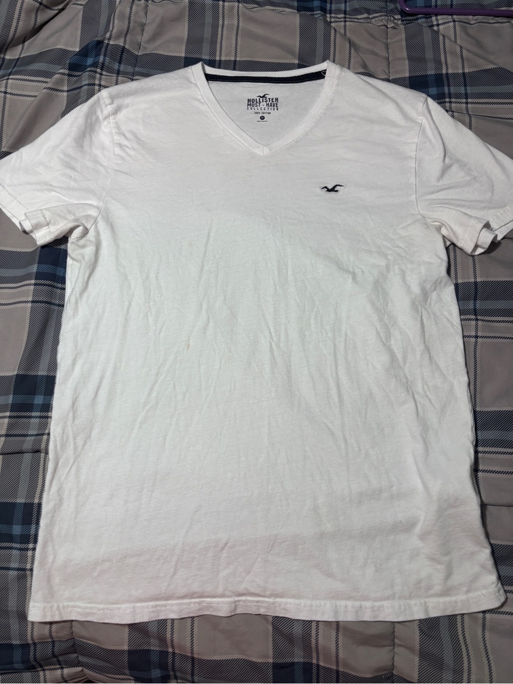 Hollister White Short Sleeve V‑Neck Tee with black Logo